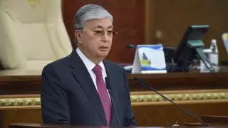Президент Токаев выступает на заседании Мажилиса. Видеотрансляция