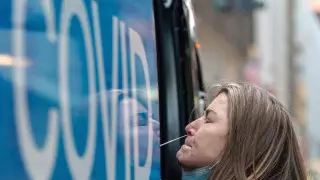 Половина Европы может заразиться "омикроном" - ВОЗ