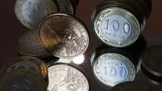 Нацбанк провел валютные интервенции на 240 миллионов долларов