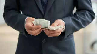 Десятка богатейших людей мира удвоила состояние во время пандемии