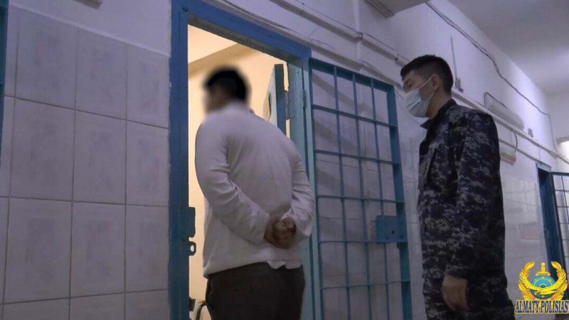 Задержаны мужчины, раздававшие оружие во время беспорядков в Алматы 