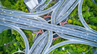 В этом году достроим две развязки в Алматы - Сагинтаев