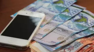 Казахстанка судится за миллион тенге, отправленный по ошибке