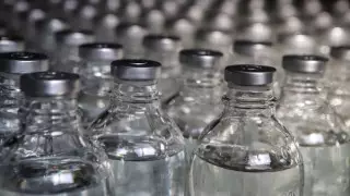 Минздрав и акимат Алматы ответили на жалобы на нехватку физраствора в аптеках