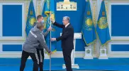 Токаев вручил флаг олимпийской и паралимпийской сборным Казахстана