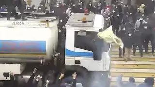 "Как в фильме про зомби": оперативник рассказал, как обороняли полицейское здание