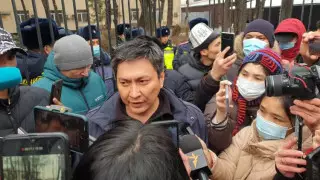 Президент Кыргызстана взял на контроль дело журналиста Болота Темирова