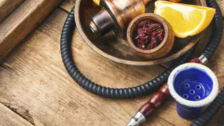 Таможенников осудили за помощь в контрабанде кальянного табака в Казахстан