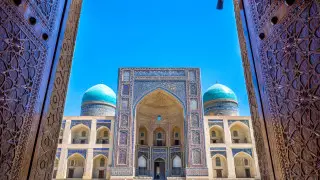 Узбекистан отменил экспресс-тесты на COVID-19 при въезде