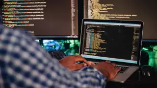 Токаев пригласил индийские IT-компании в Казахстан