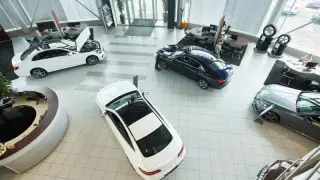 О вариантах перезапуска программы льготного автокредитования рассказали в МИИР