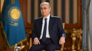 Небольшая группа людей имеет сильное влияние на принятие госрешений - Токаев