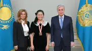 Президент Токаев принял чемпионку мира по шахматам Бибисару Асаубаеву