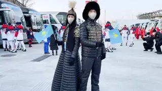 Появились фото знаменосцев Казахстана на Олимпиаде-2022