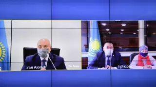 Умирзак Шукеев провел прием жителей Туркестанской области