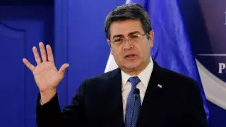Экс-президента Гондураса включили в список коррупционеров в США