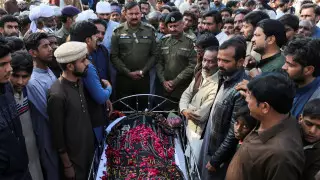 Толпа в Пакистане линчевала мужчину за богохульство