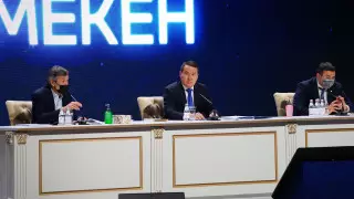 Разрабатывается программа повышения доходов населения - Смаилов