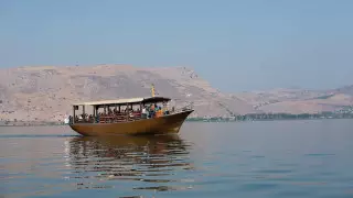 В Израиль впустят непривитых туристов