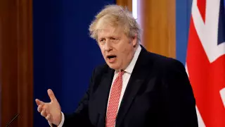 Премьер Великобритании пригрозил России жесткими санкциями