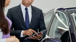 Когда закончится дефицит авто, рассказал вице-премьер Скляр