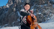 Виолончелист сыграл песню Linkin Park в горах Алматы и восхитил подписчиков