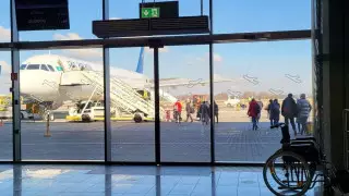 Эвакуация казахстанцев из Украины: из Атырау в Польшу вылетел второй борт