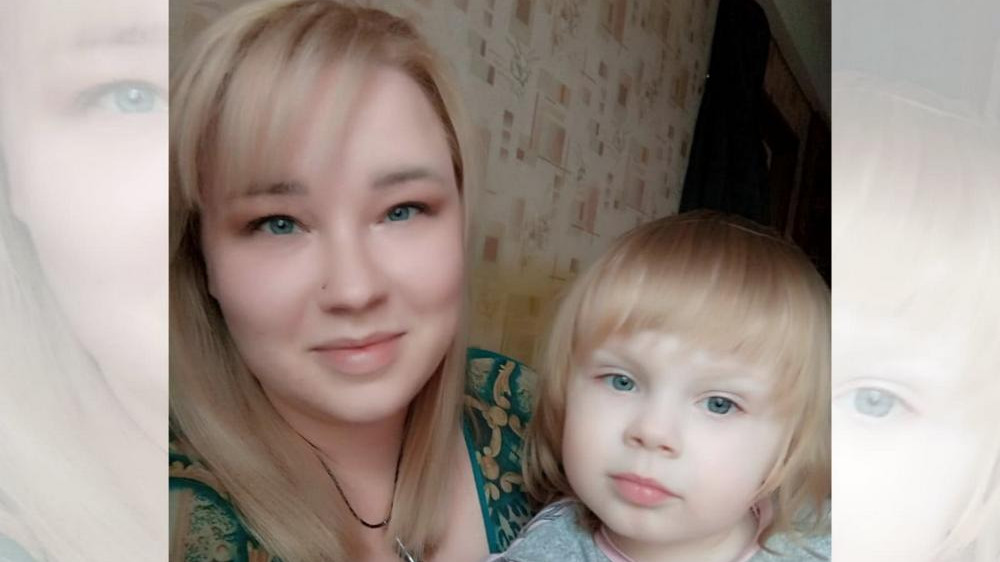 Уроженка Актау с ребенком не может выбраться из Киева из-за отсутствия документов