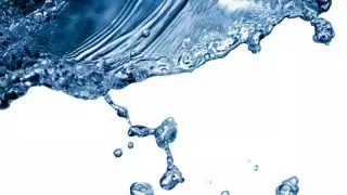 Врач предупредила об опасности частого употребления дистиллированной воды