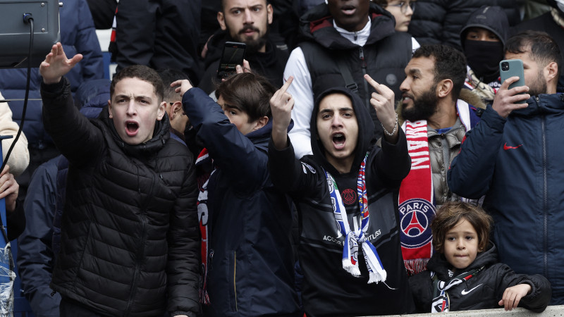 Болельщики ПСЖ на матче с "Бордо". © Reuters