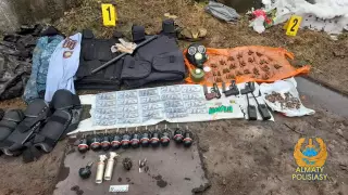 Очередной схрон с оружием нашли в Алматы