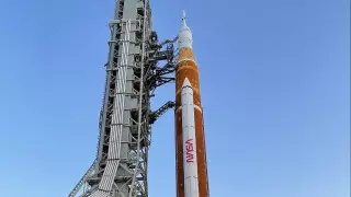 NASA готовится к запуску самой мощной лунной ракеты