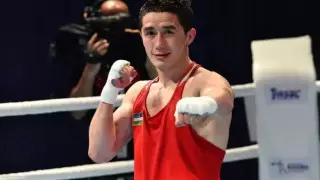 Казах из Узбекистана выступит в карде Канело - Бивол