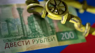 Может ли Россия полностью отказаться от доллара и евро? Мнение эксперта