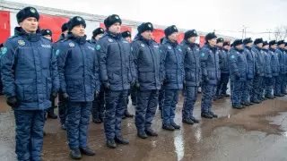 Столичные полицейские надели новую форму