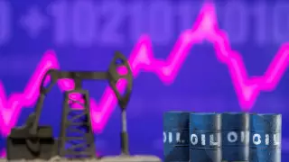 Цены на нефть растут на фоне новых санкций против России