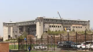 Алматинцев напугал дым возле акимата и резиденции Президента