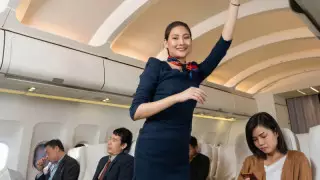 Бортпроводница поделилась с туристами секретом провоза жидкостей
