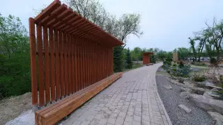 Аким Алматы пришел посмотреть, как преображается парк "Желтоксан"