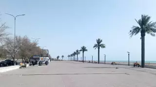 Точки торговли, проката машинок и велосипедов закрыли на набережной Актау