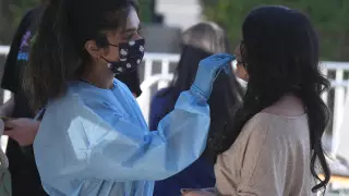 Женщины дольше восстанавливаются после затяжного COVID-19 - исследование