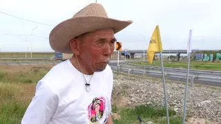 Путешествующий пешком по Казахстану 72-летний аксакал рассказал о самом сложном испытании