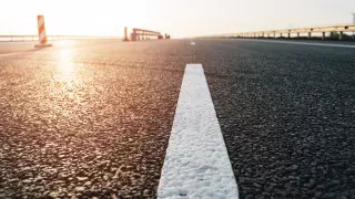 Почему на новой дороге возле "Алтын Орды" до сих пор нет разметки, ответили в "КазАвтоЖоле"