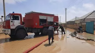 За ночь подтопило два города и четыре села в Мангистау