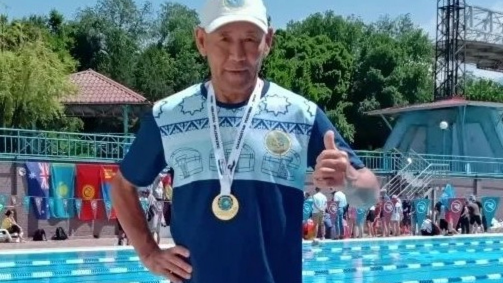 60-летний парапловец стал чемпионом Казахстана среди ветеранов