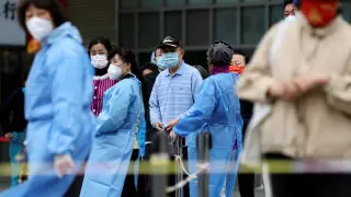 Китай раскритиковал главу ВОЗ за замечания о политике "нулевого COVID-19"