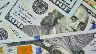 Установлен официальный курс доллара на 12 мая