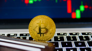 Цена биткоина продолжает снижаться