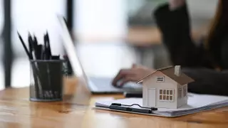 Число сделок купли-продажи жилья резко сократилось в Казахстане