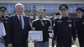Второго участника спасения девочки наградили в Нур-Султане